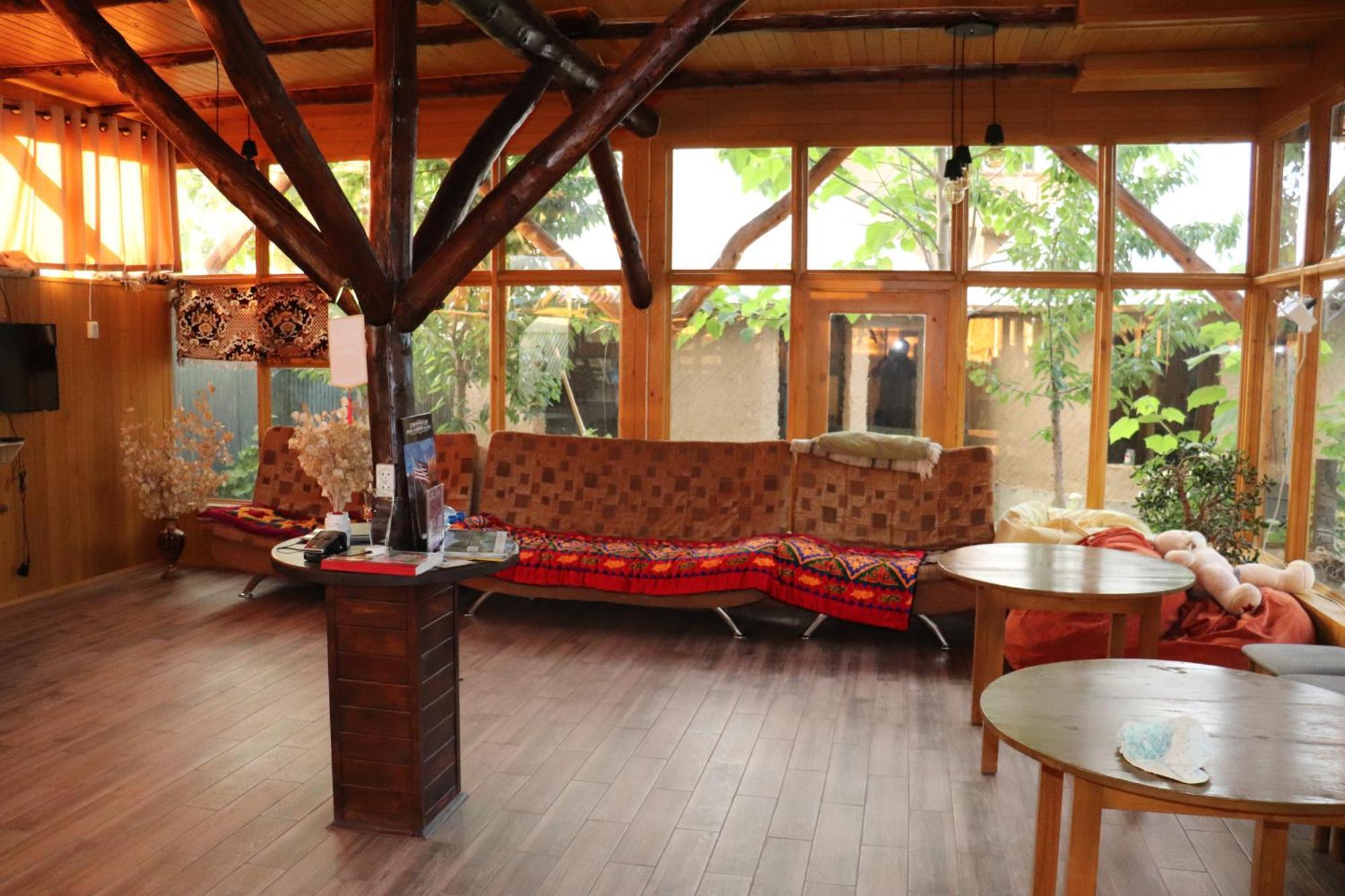 Happy Nomads Yurts & Hostel Karakol Exteriér fotografie