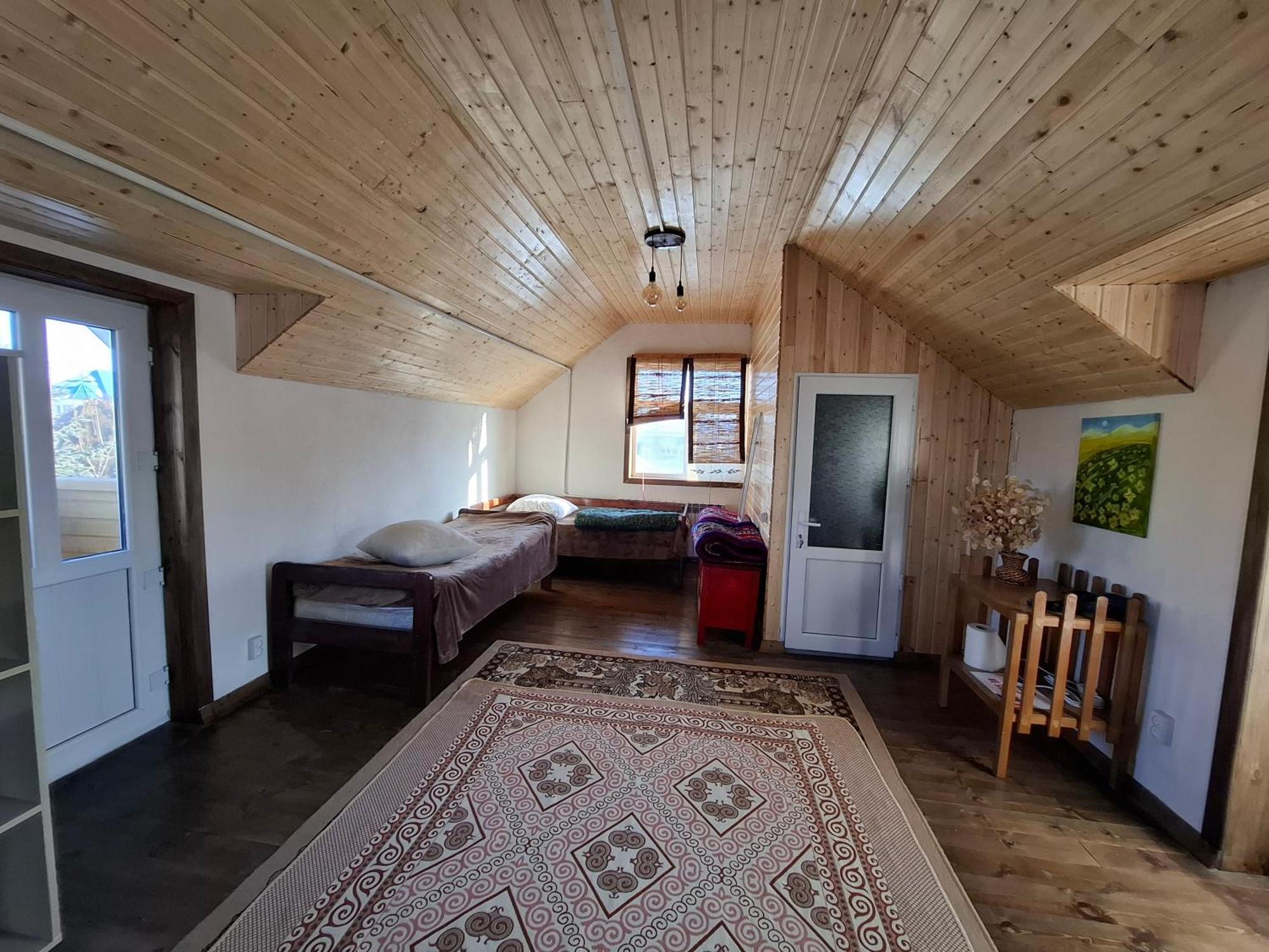 Happy Nomads Yurts & Hostel Karakol Exteriér fotografie