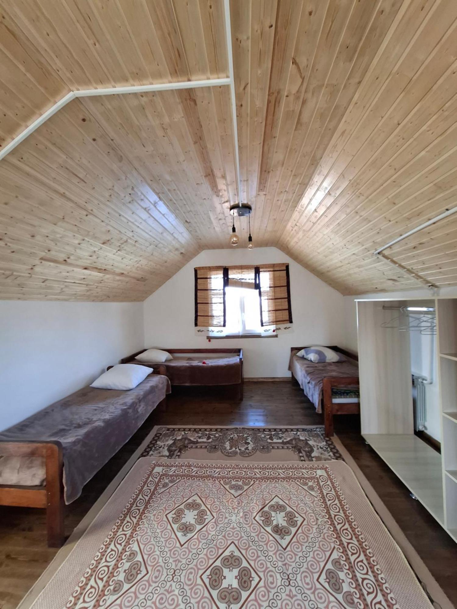 Happy Nomads Yurts & Hostel Karakol Exteriér fotografie
